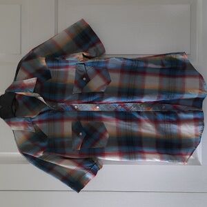 Plaid Short-Sleeve Button-Down Shirt in Blue/Multi